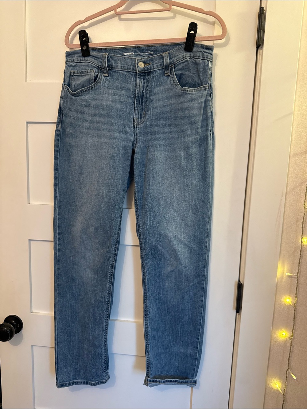 Old Navy Mid Rise Wow Boyfriend Jean